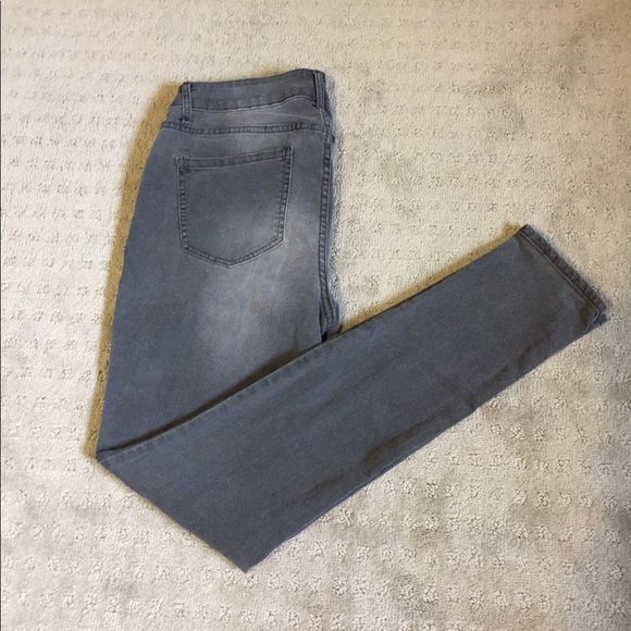 Super Skinny Mid-rise Rockstar Jeans - Picture 2 of 5